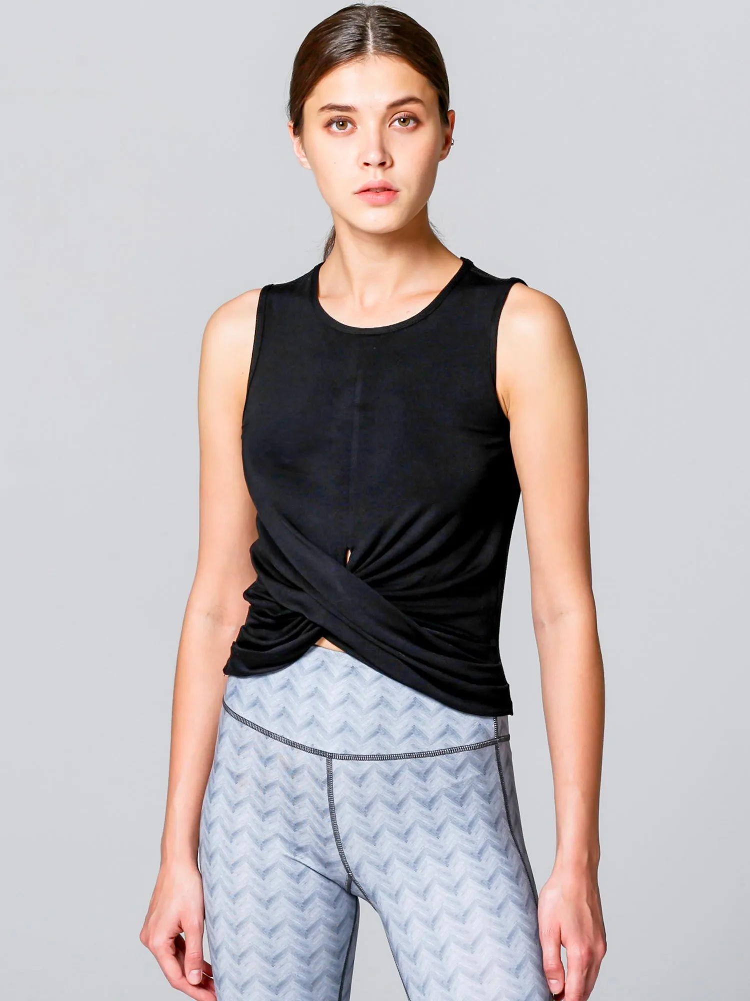 CROPPED MUSCLE TANK