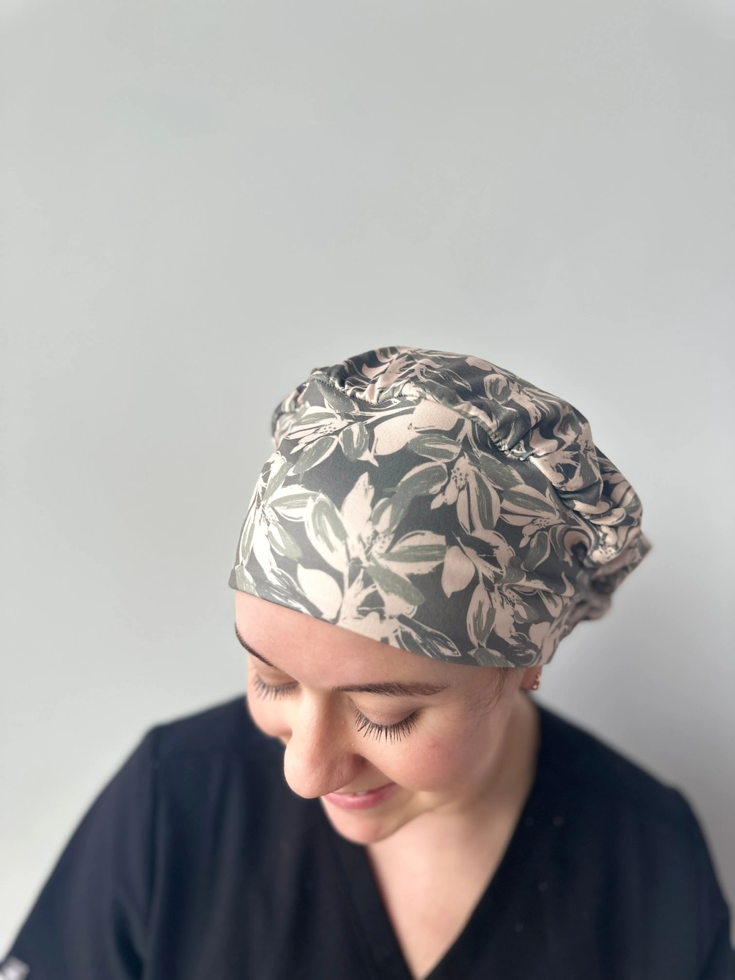 DuoStyle Scrub Hat - Olive Leaves