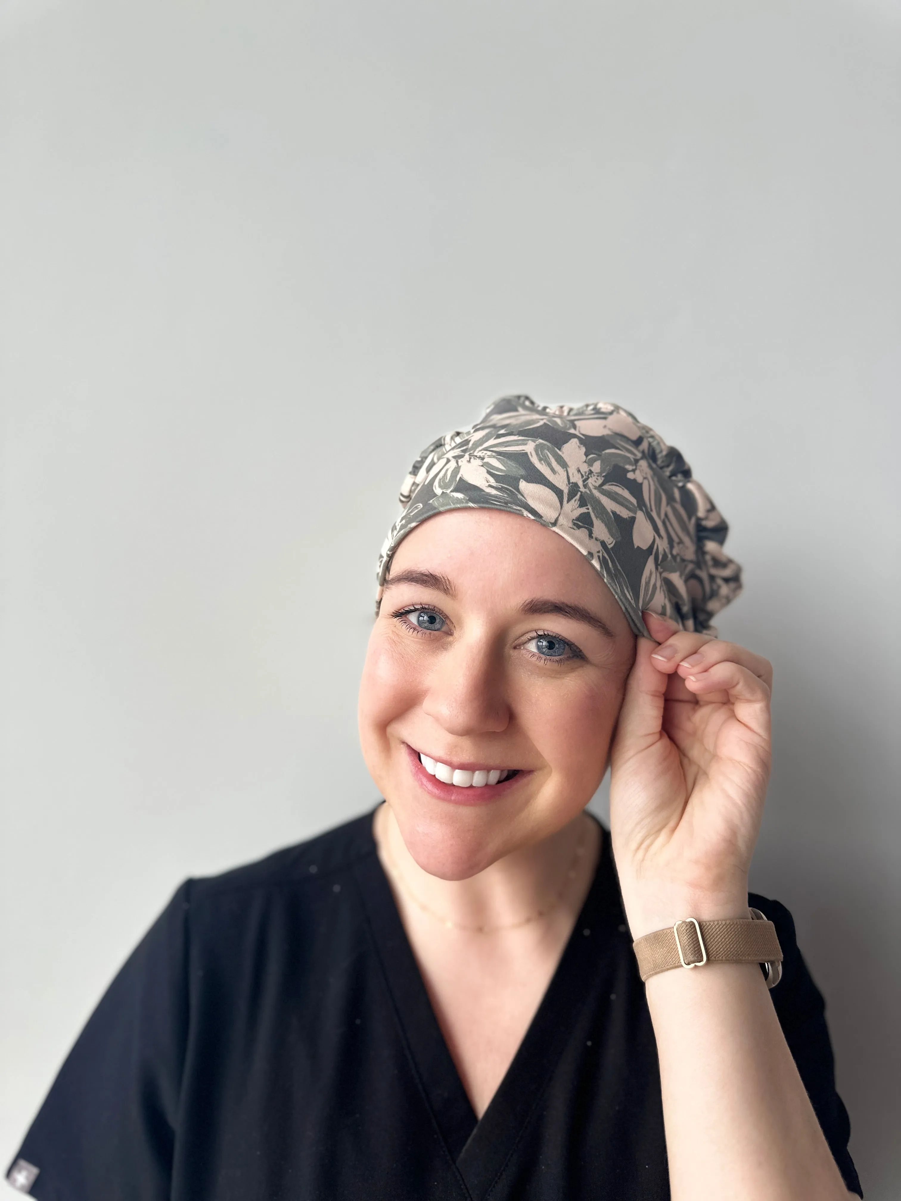 DuoStyle Scrub Hat - Olive Leaves