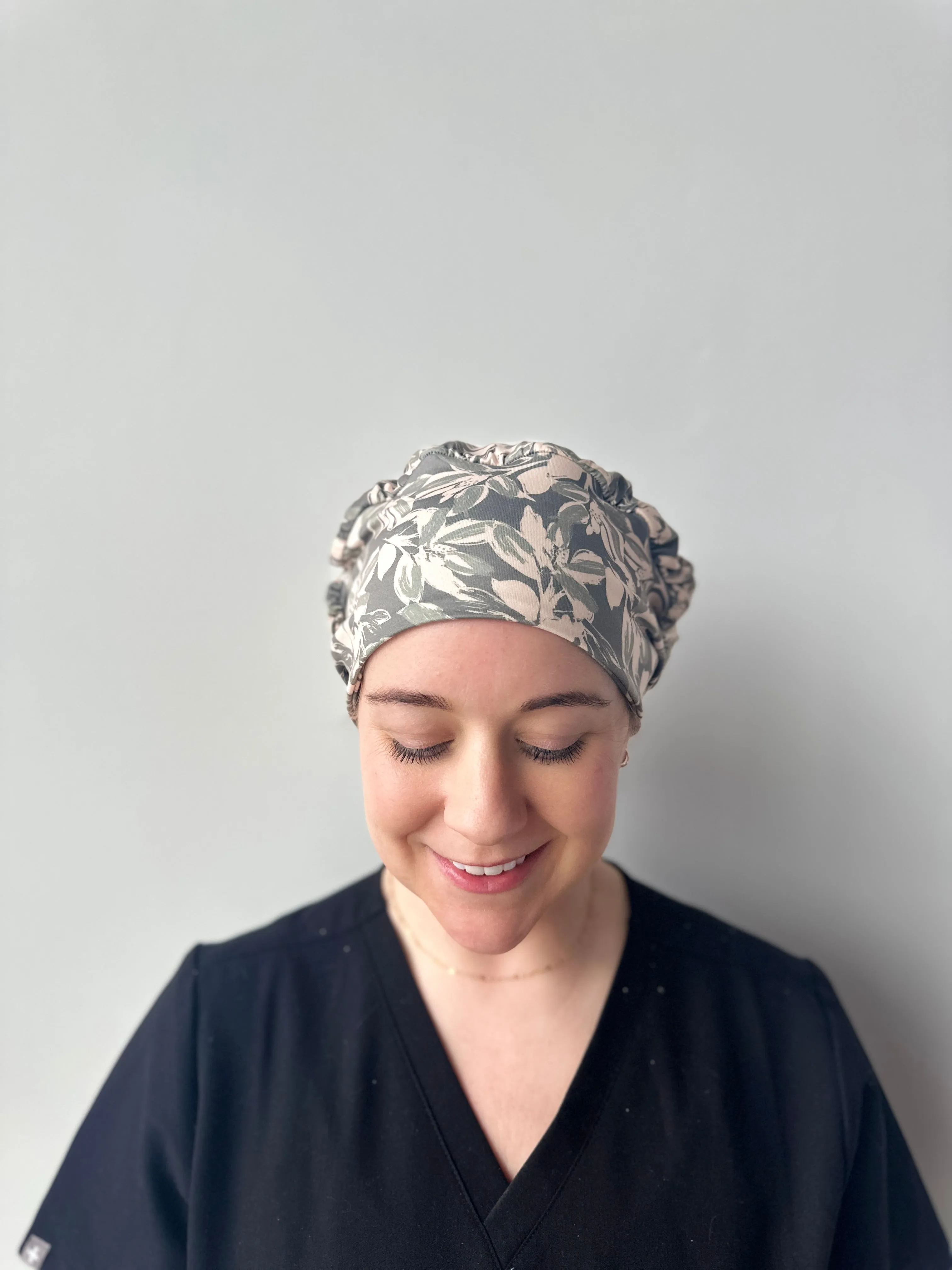 DuoStyle Scrub Hat - Olive Leaves