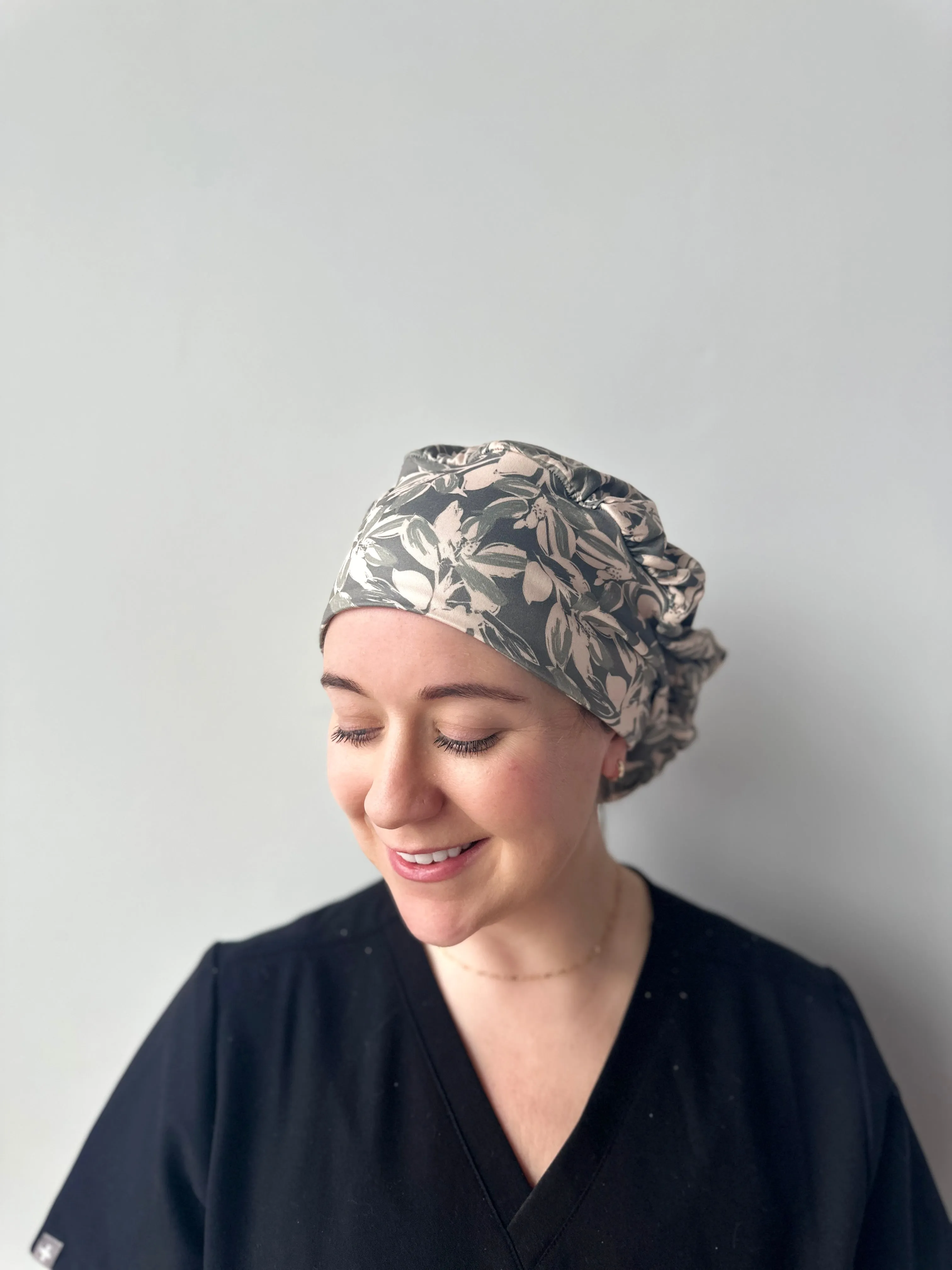 DuoStyle Scrub Hat - Olive Leaves